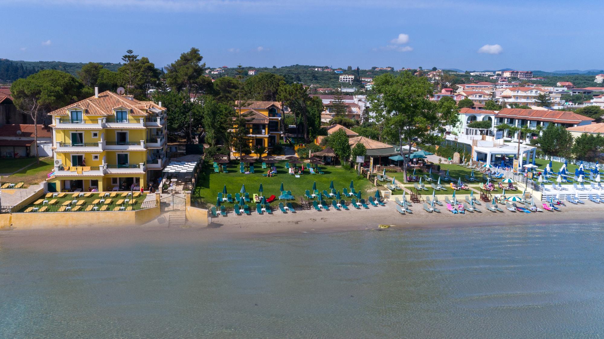 Andreolas Luxury Suites Циливи Екстериор снимка