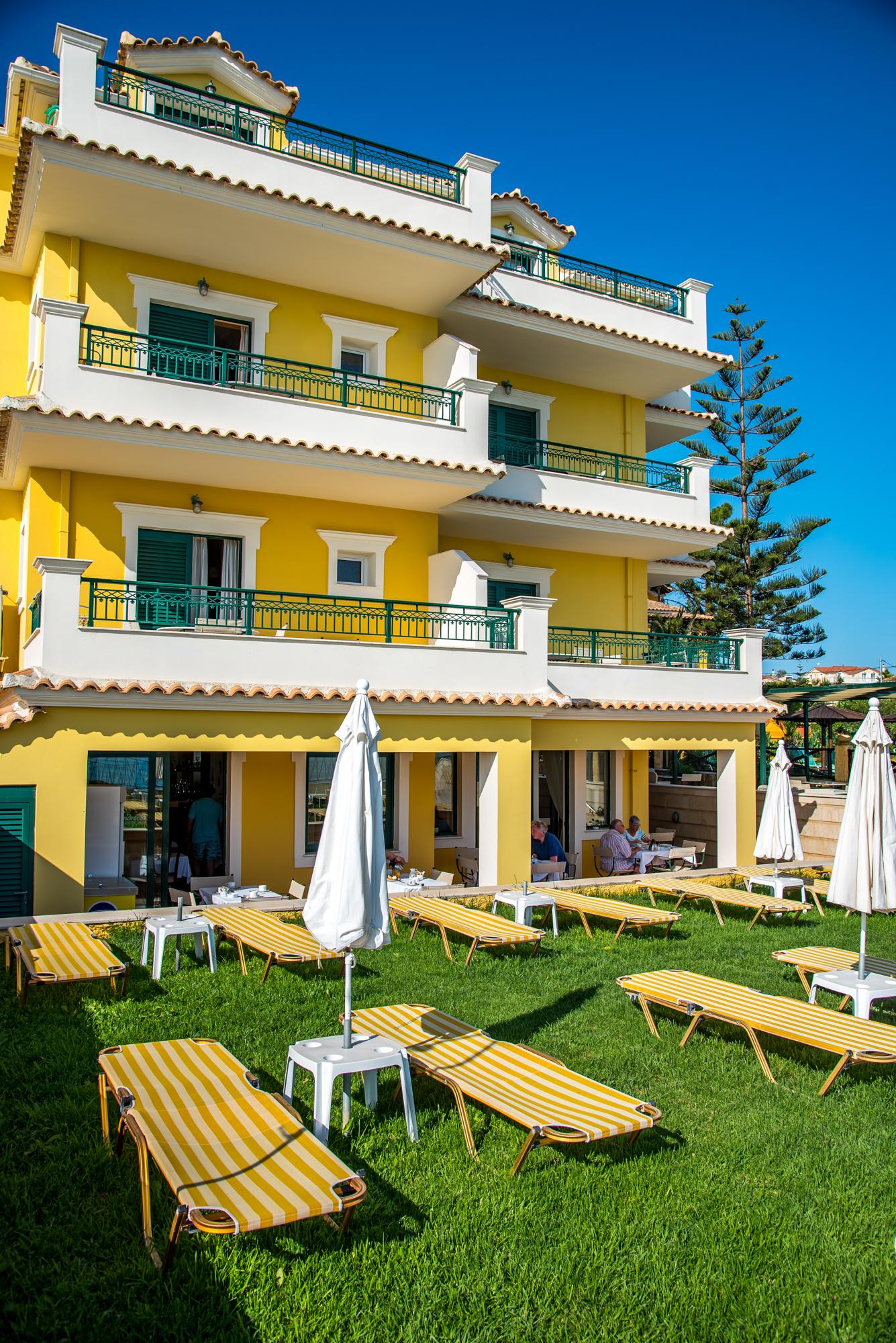 Andreolas Luxury Suites Циливи Екстериор снимка