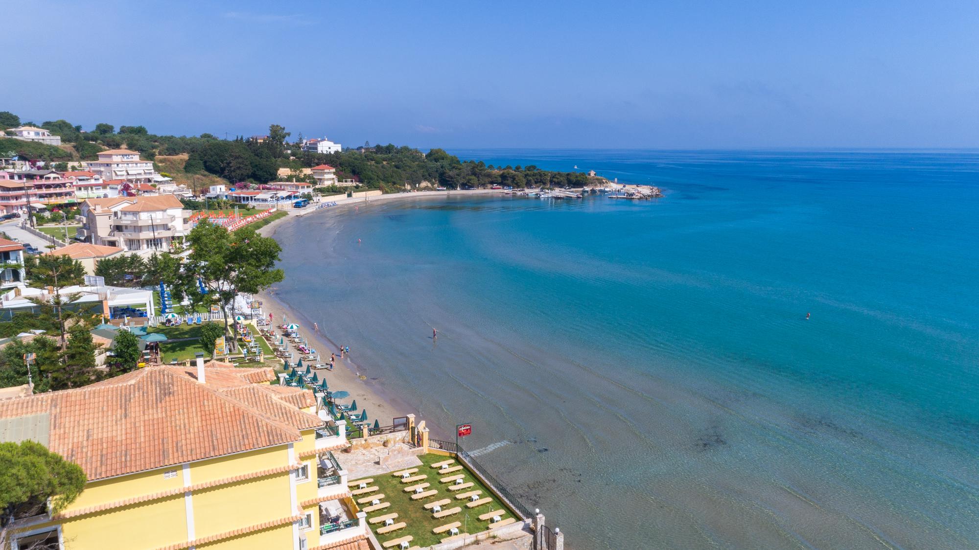 Andreolas Luxury Suites Циливи Екстериор снимка