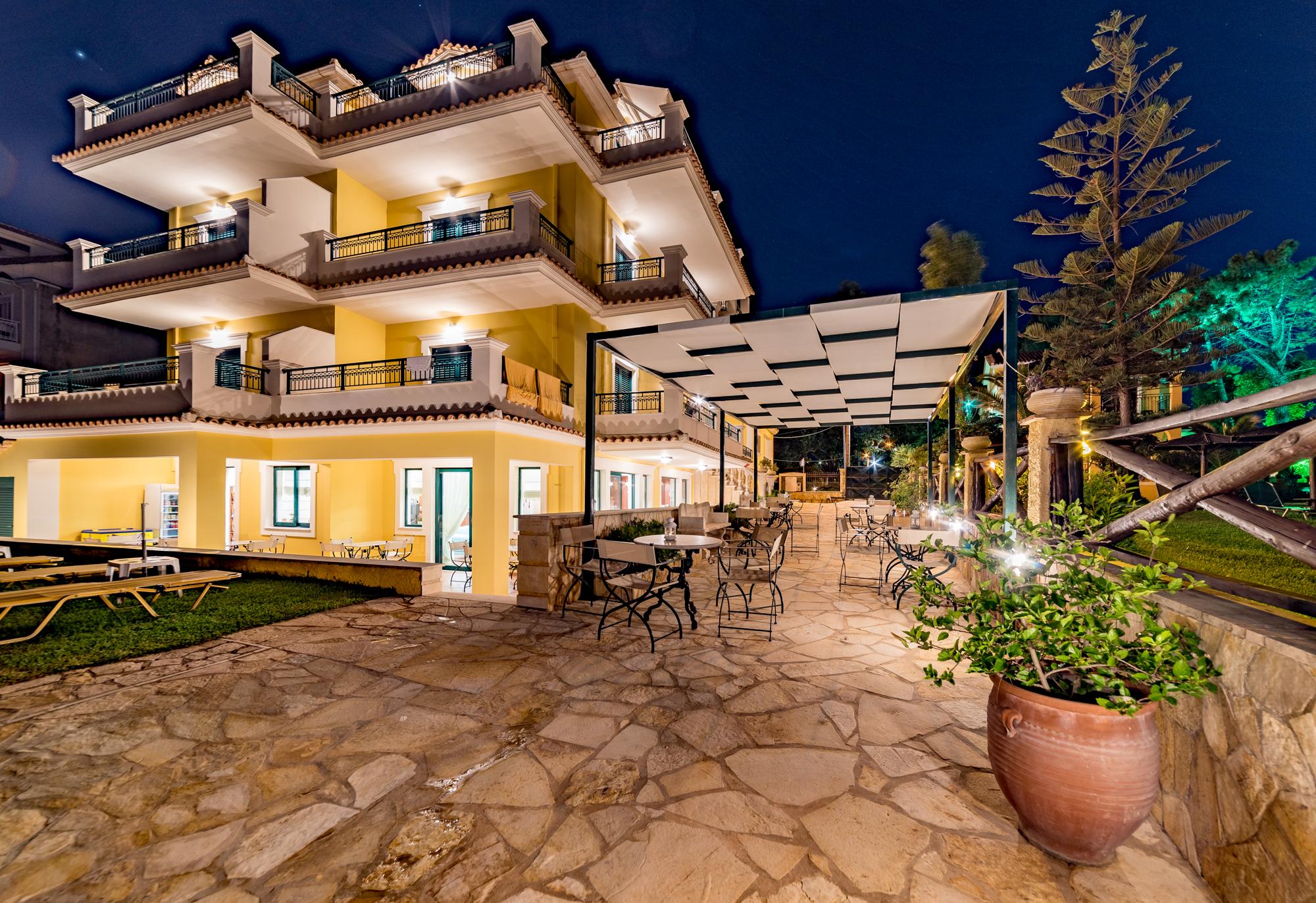 Andreolas Luxury Suites Циливи Екстериор снимка