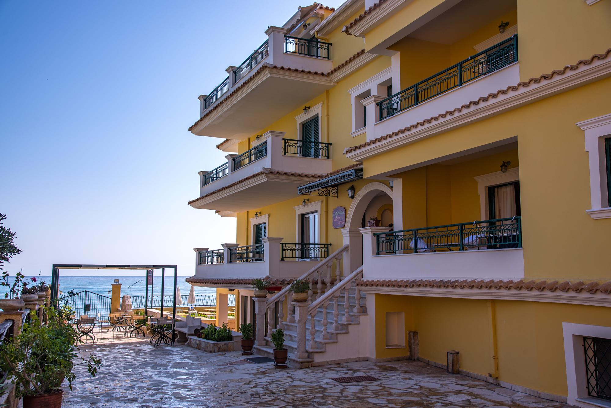 Andreolas Luxury Suites Циливи Екстериор снимка