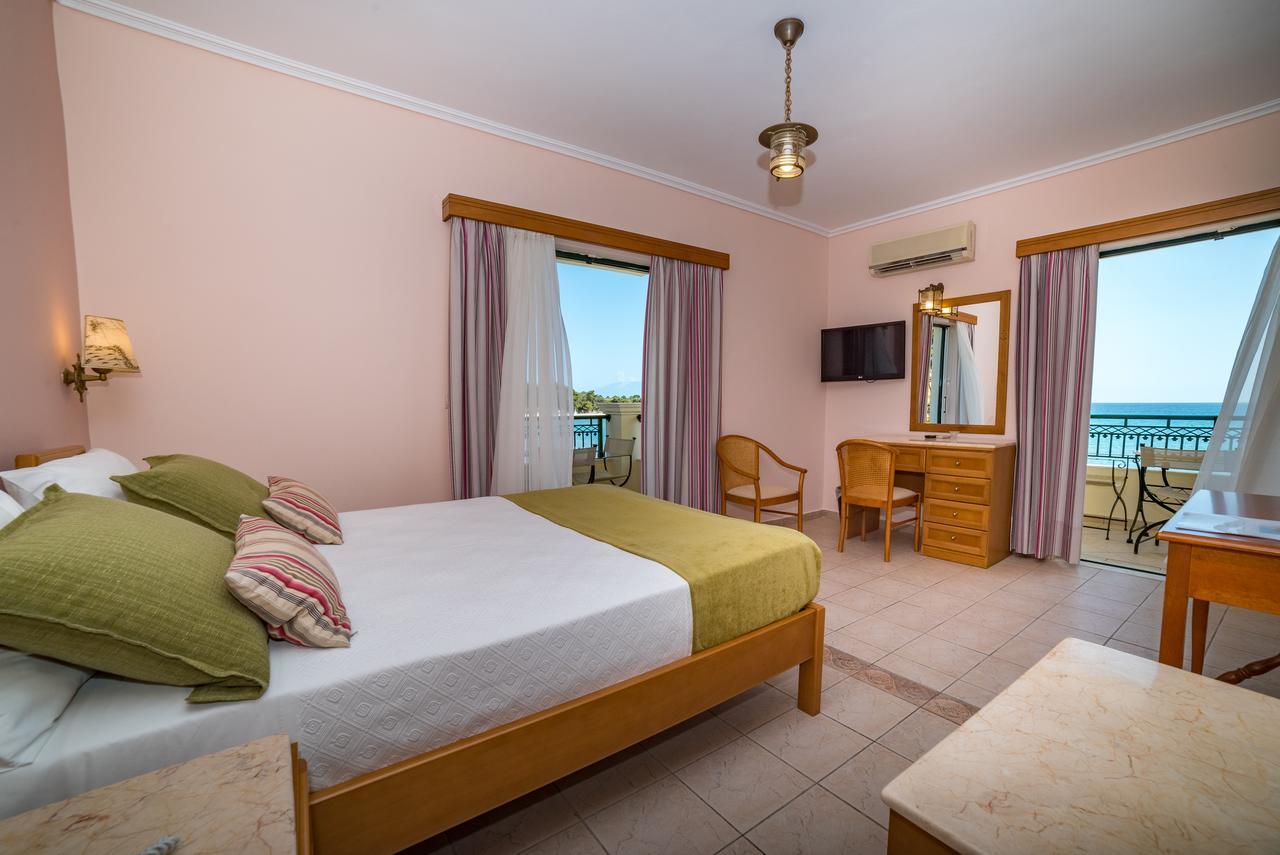 Andreolas Luxury Suites Циливи Екстериор снимка
